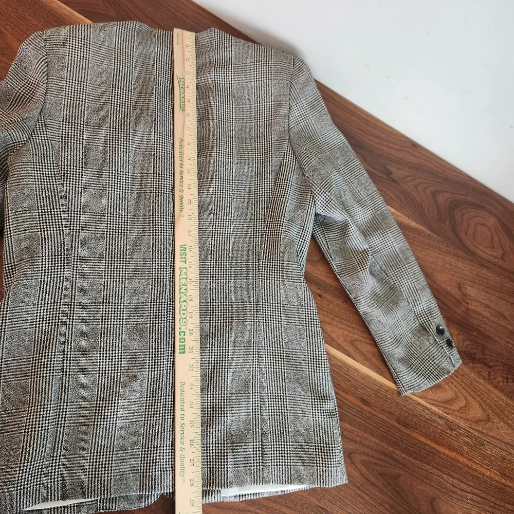 Larry Levine Vintage Womens Gray Wool Blazer Jacket 4 Button Fully Lined Size 8